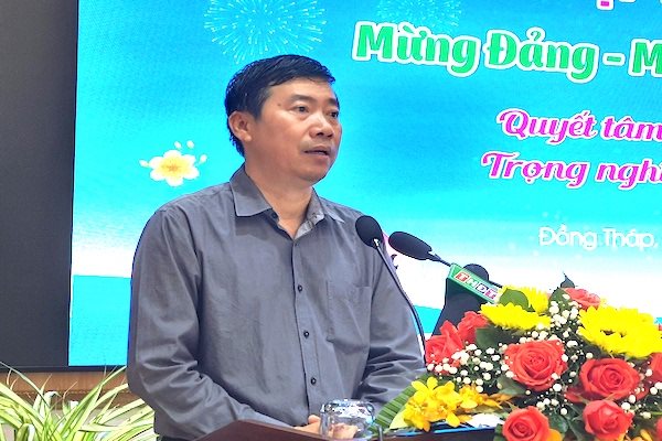 Ông Phạm Thiện Nghĩa, Chủ tịch UBND tỉnh Đồng Tháp cho biết, tái cơ cấu nông nghiệp địa phương đang đi đúng hướng. Ảnh: Trung Chánh