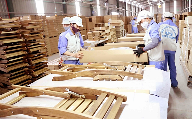 Ngành đồ gỗ đối mặt rủi ro lớn từ việc tăng nhập khẩu nguyên liệu Trung Quốc sanxuat dogo